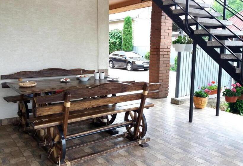 膳宿费 садиба на хуторі