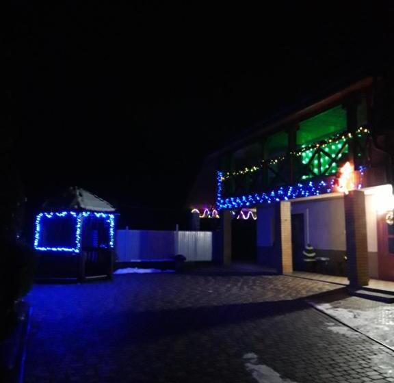 膳宿费 садиба на хуторі