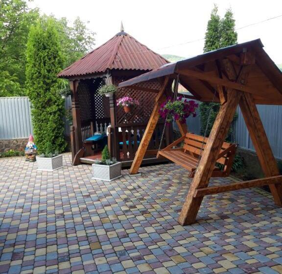 膳宿费 садиба на хуторі