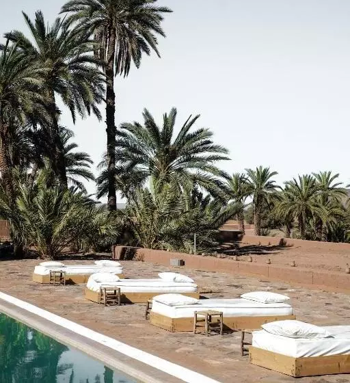 Majatalo Kasbah Aitisfoul