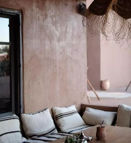 Majatalo Kasbah Aitisfoul