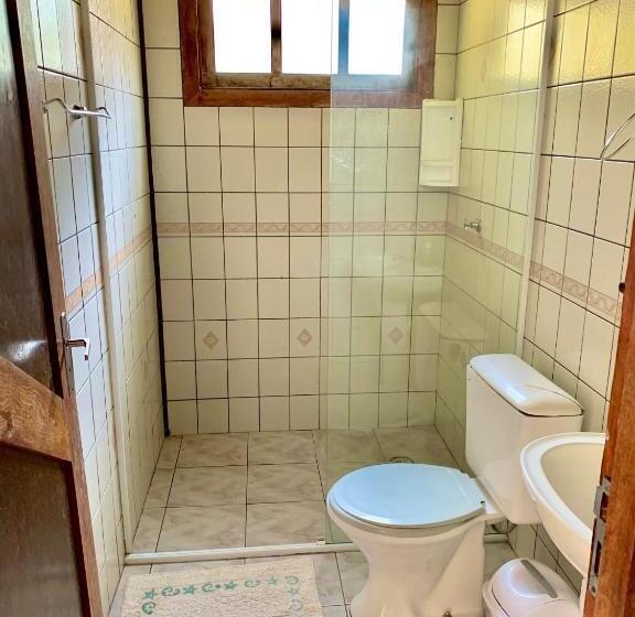 펜션 Prumirim Camping & Chalés