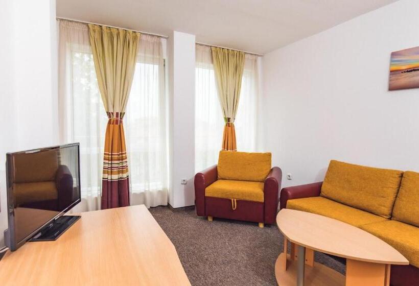 پانسیون Villa Martina