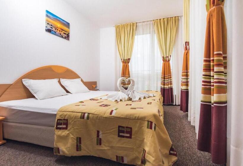 پانسیون Villa Martina