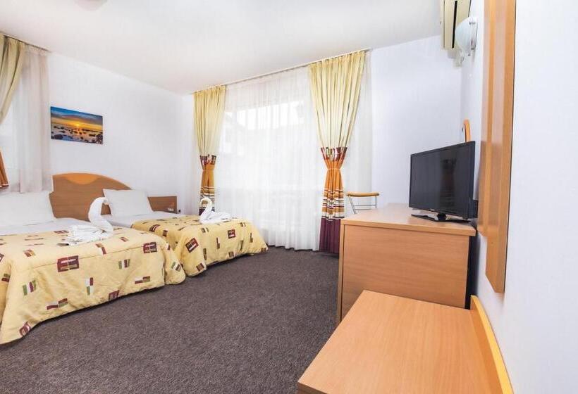 پانسیون Villa Martina