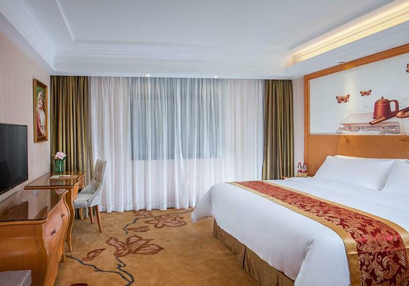 Vienna Hotel Shenzhen Gongming Huafa North Road