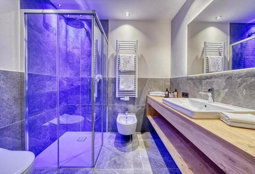 Отель Brunelle Seiser Alm Lodge