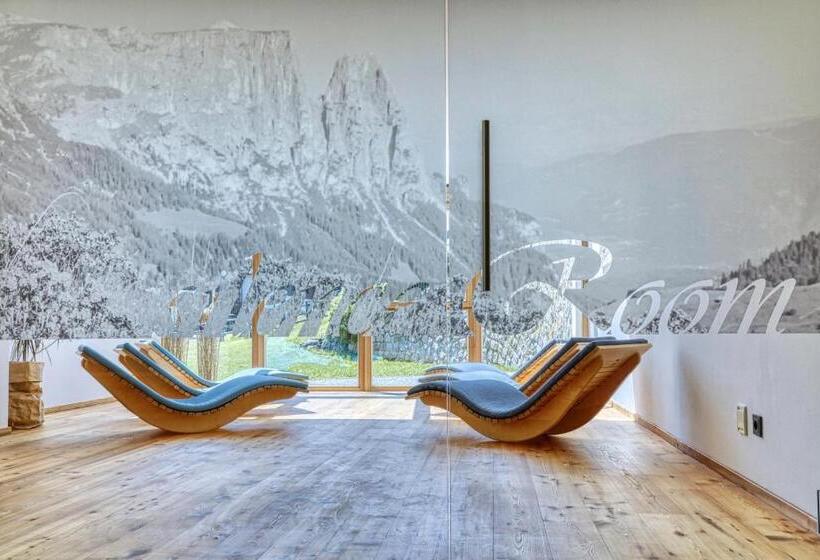 Отель Brunelle Seiser Alm Lodge