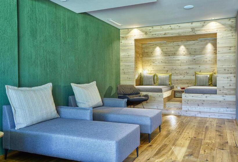 Отель Brunelle Seiser Alm Lodge