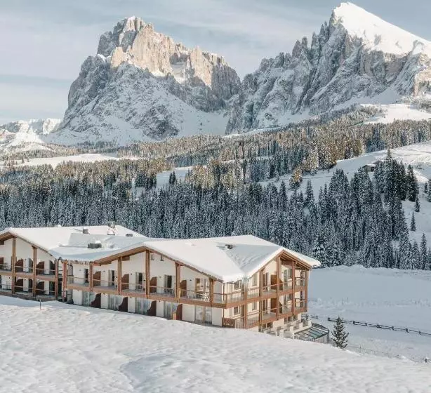 Hotelli Brunelle Seiser Alm Lodge