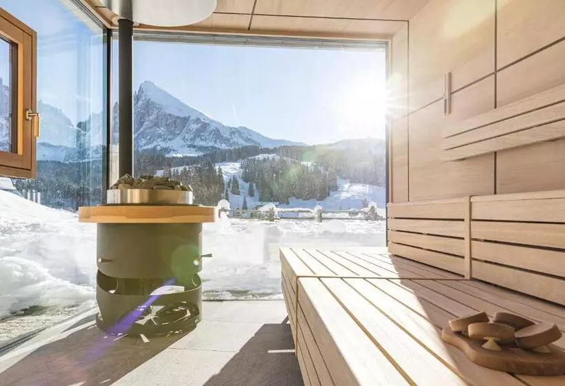 Hotelli Brunelle Seiser Alm Lodge