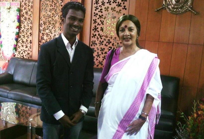 בית מלון כפרי Empire Residency