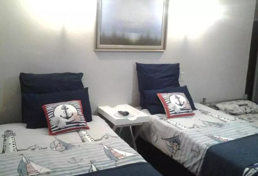 ペンション The Lighthouse Guesthouse