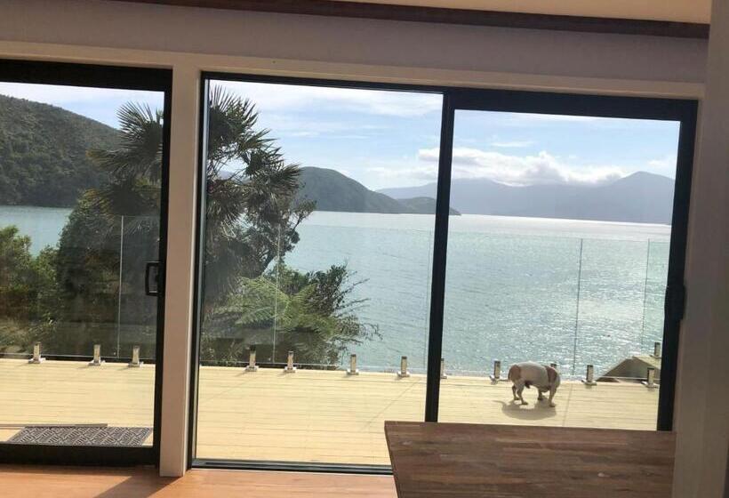 Resort The Lodge At Te Rawa