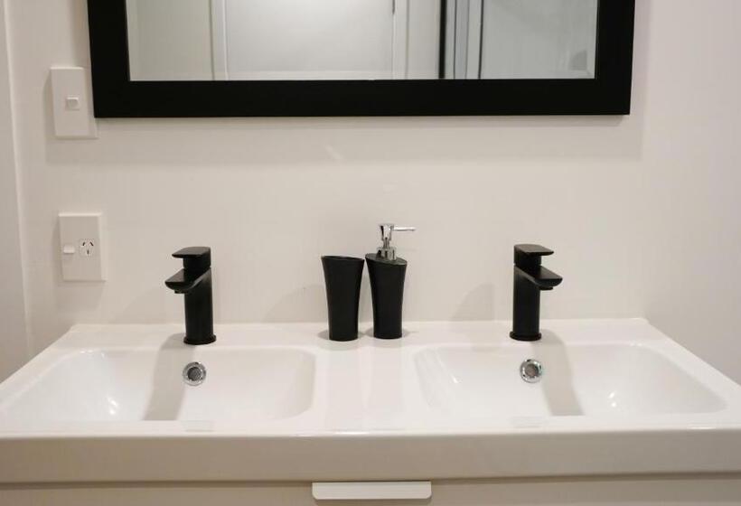 Resort The Lodge At Te Rawa