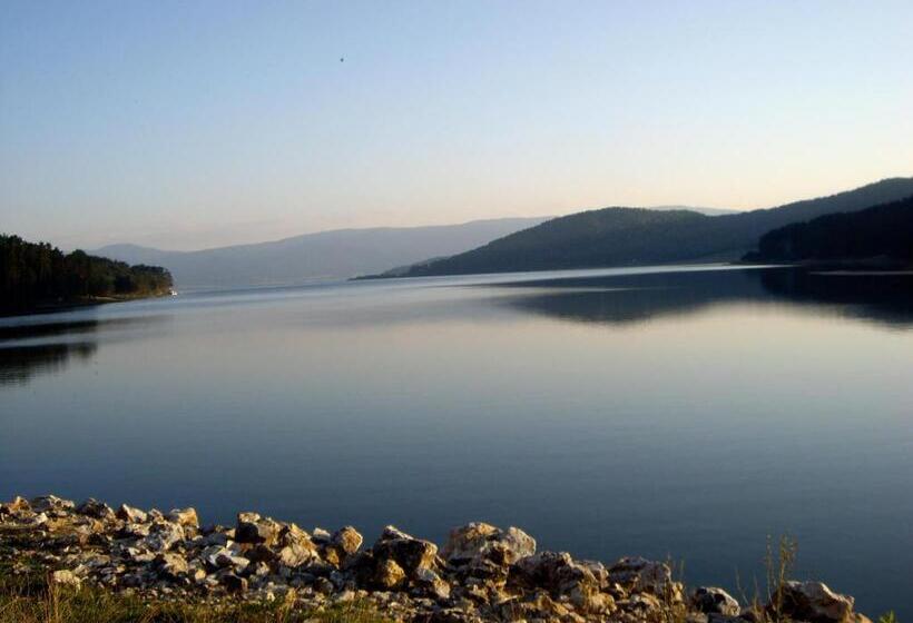 Family Hotel The Body