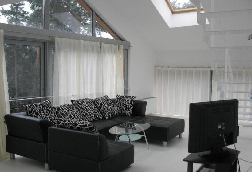 Family Hotel The Body