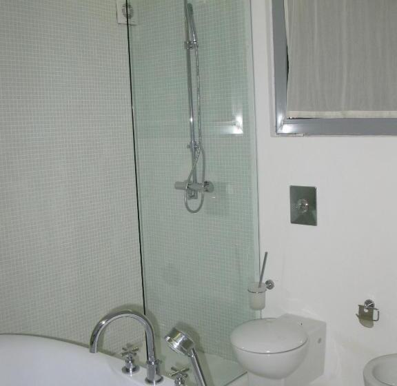 Family Hotel The Body