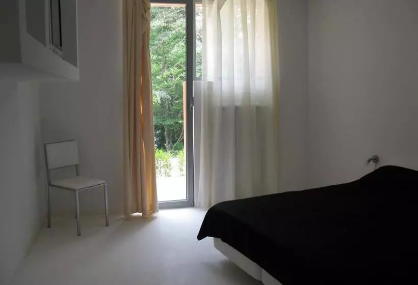 Family Hotel The Body