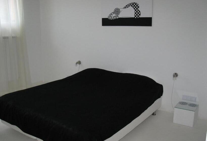 Family Hotel The Body