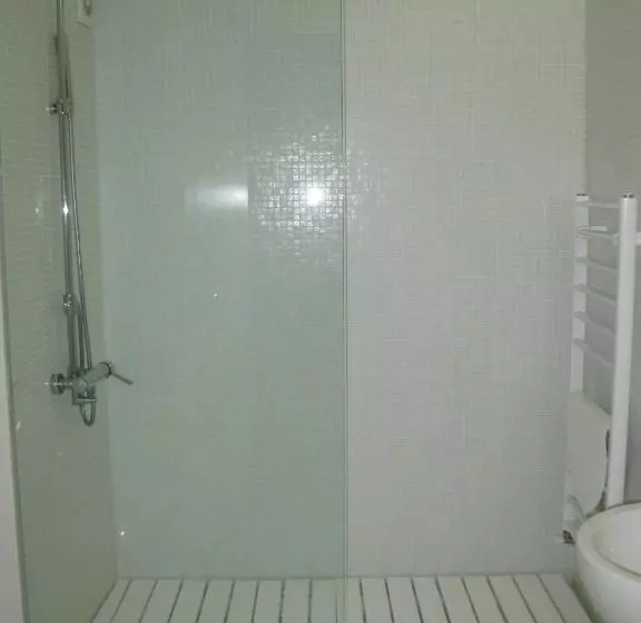 Family Hotel The Body