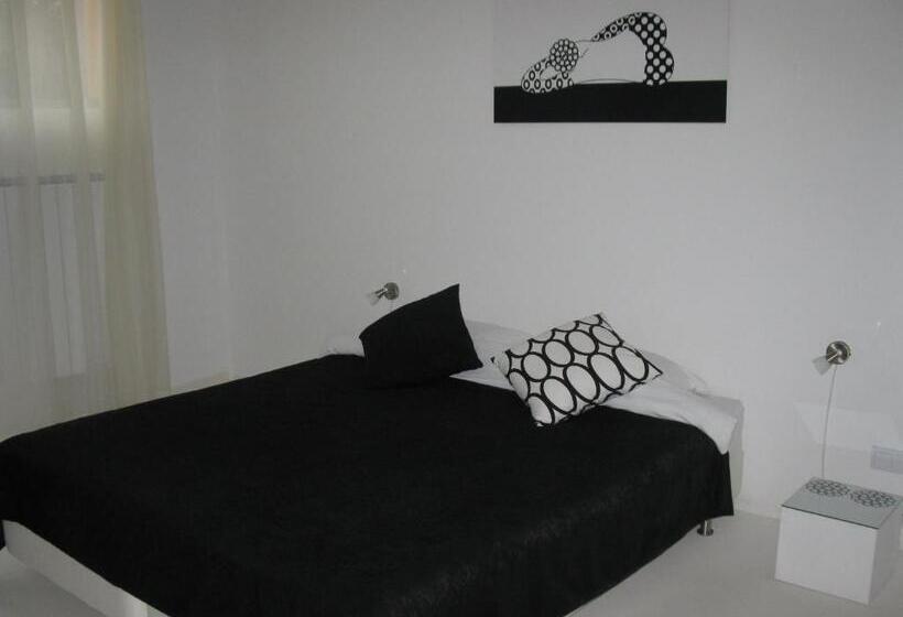 Family Hotel The Body