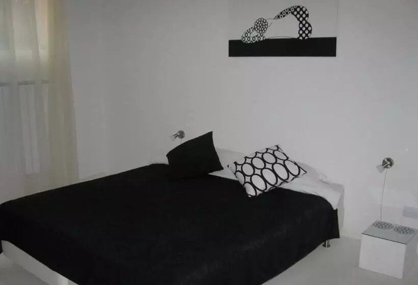 Family Hotel The Body