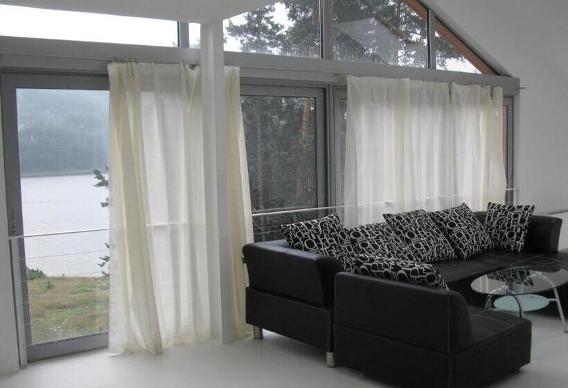 Family Hotel The Body