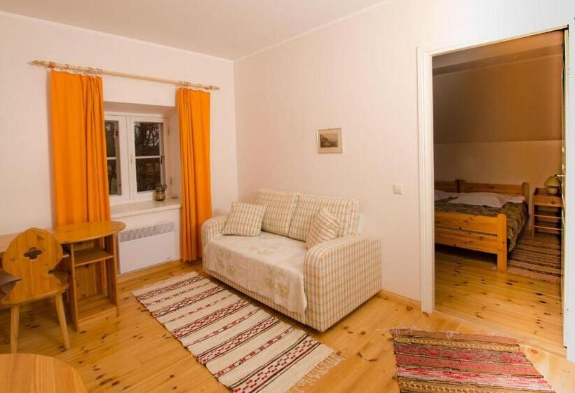 پانسیون Saare Manor Guesthouse