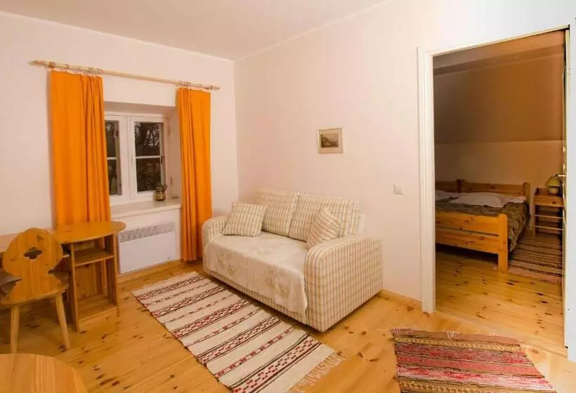 پانسیون Saare Manor Guesthouse