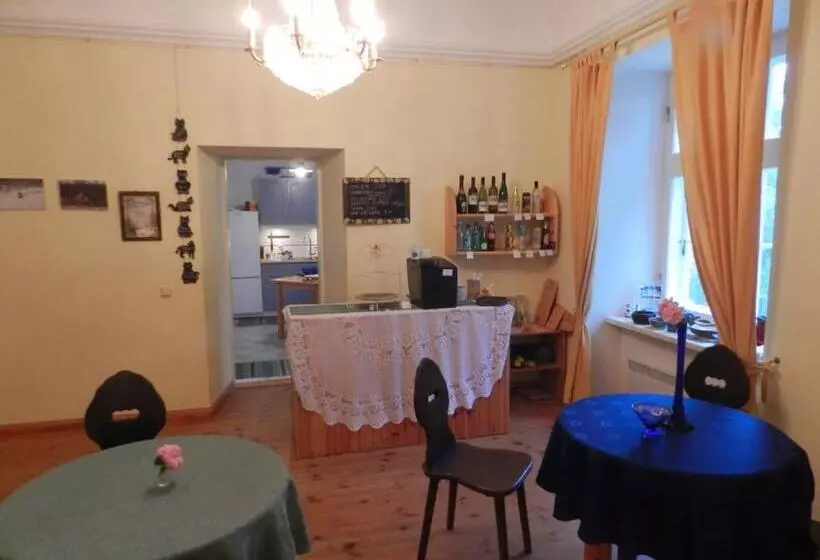 پانسیون Saare Manor Guesthouse