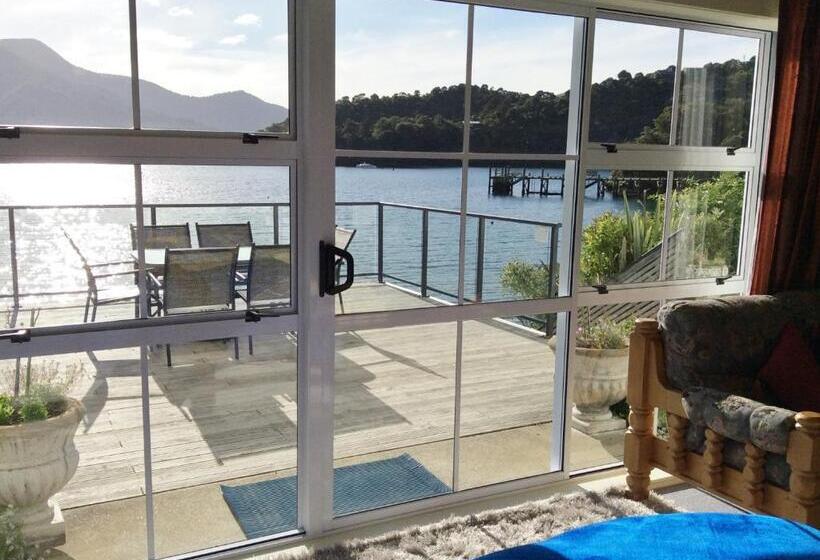 Te Mahia Bay Resort