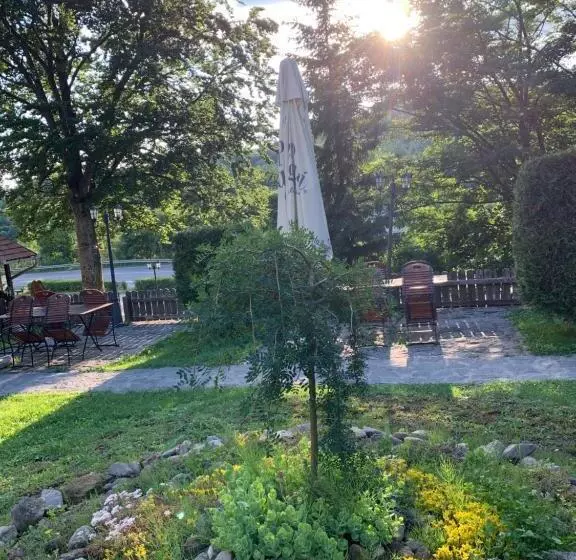 Retkeilymaja Csíki Határ Fogadó/ Hanul Hotarul Ciucului