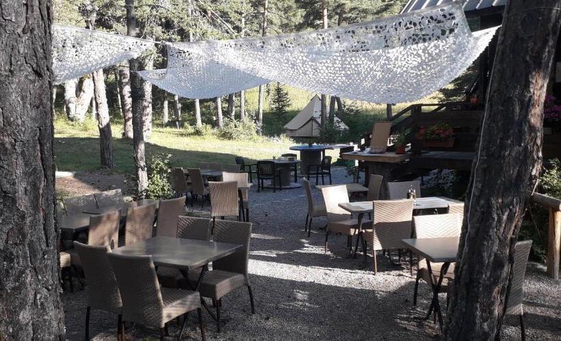 ユースホステル Les Pinées