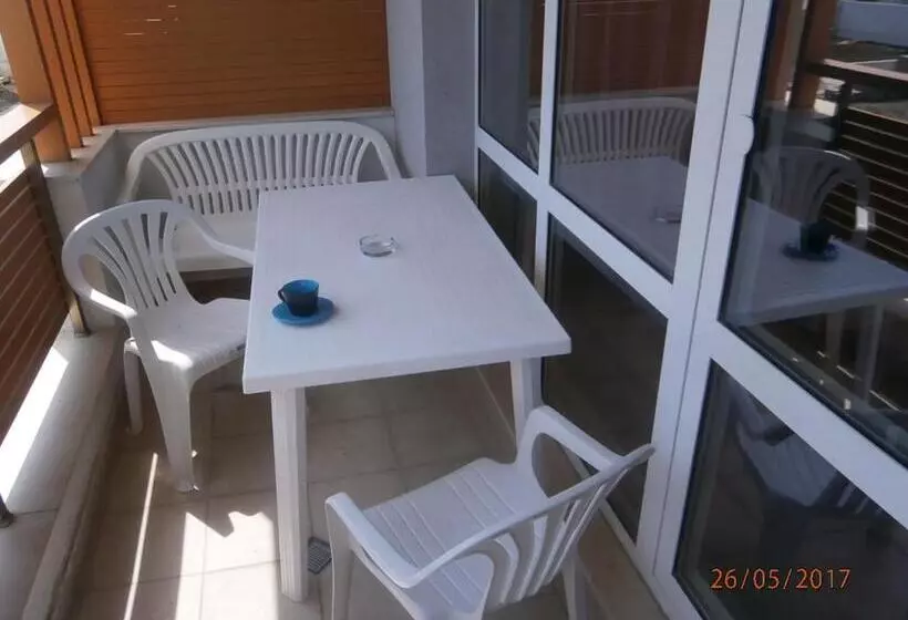 Apartments In Las Brisas