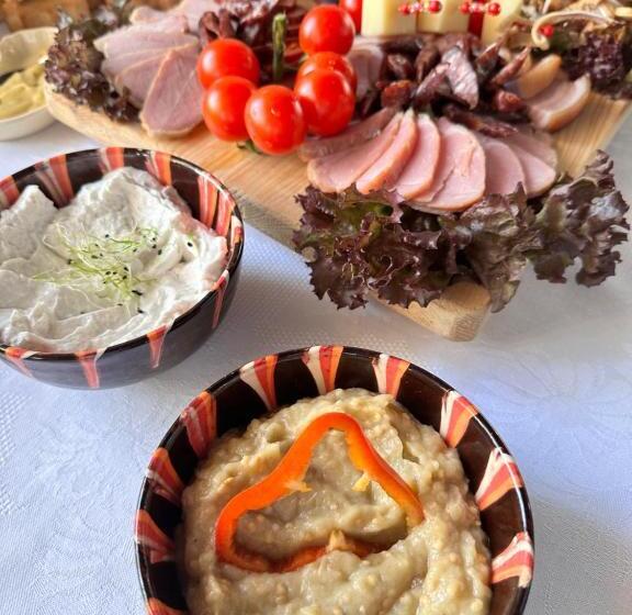 فندق Cob Village