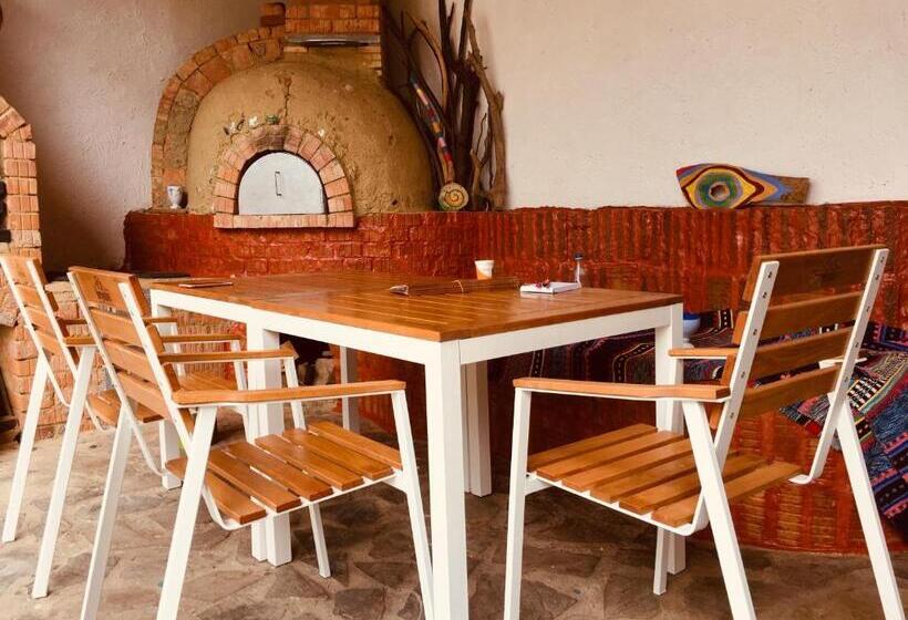 فندق Cob Village