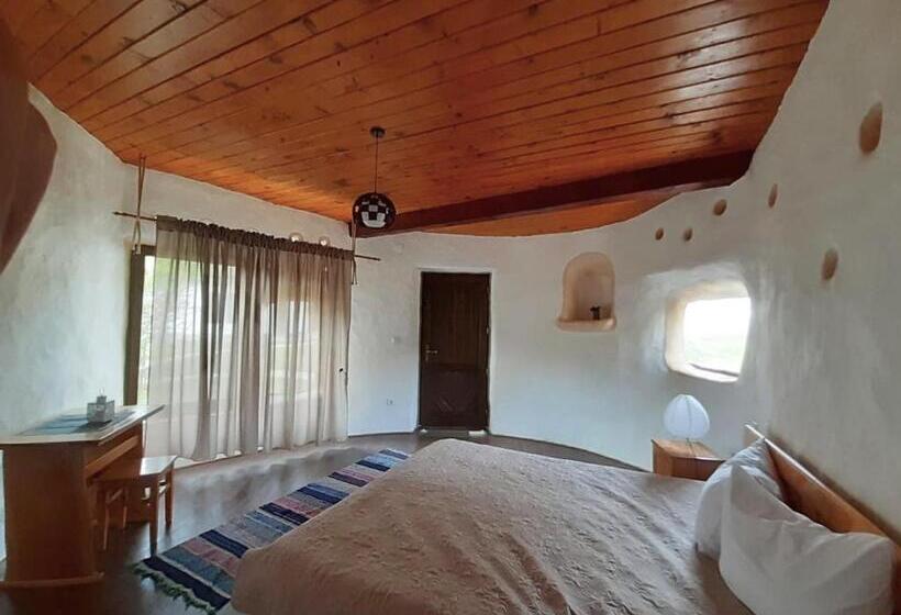 فندق Cob Village