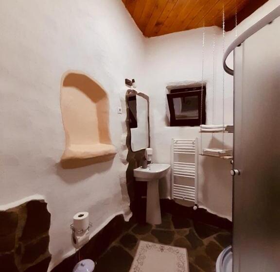 فندق Cob Village