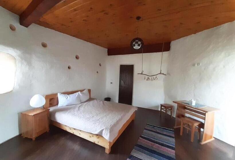 فندق Cob Village