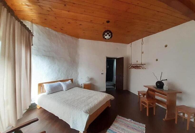 فندق Cob Village