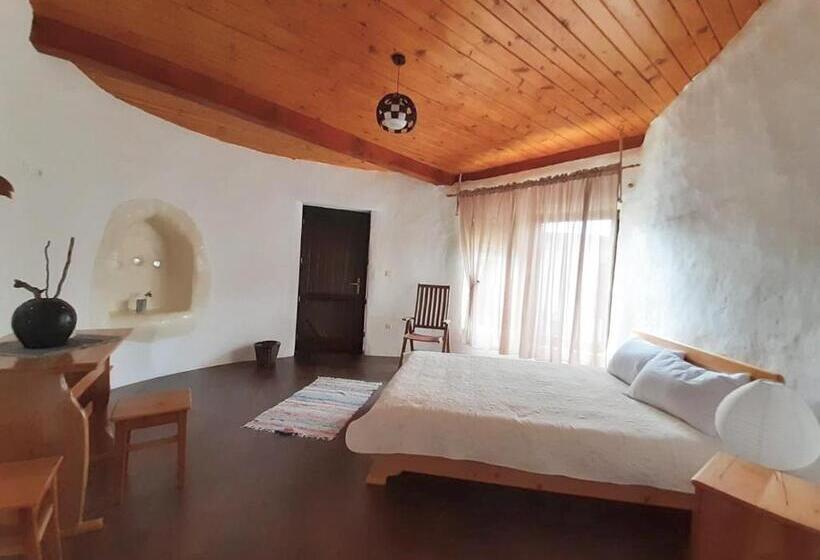 فندق Cob Village