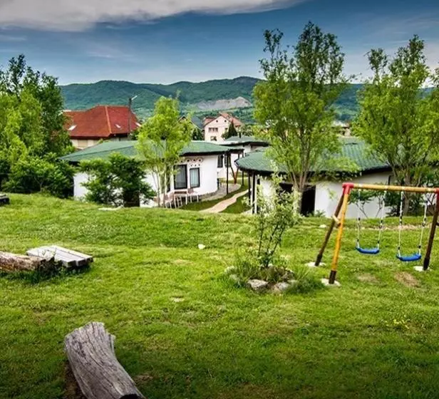 ホテル Cob Village