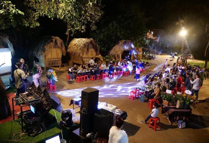 هتل Khu Du Lịch Sinh Thái Akoea