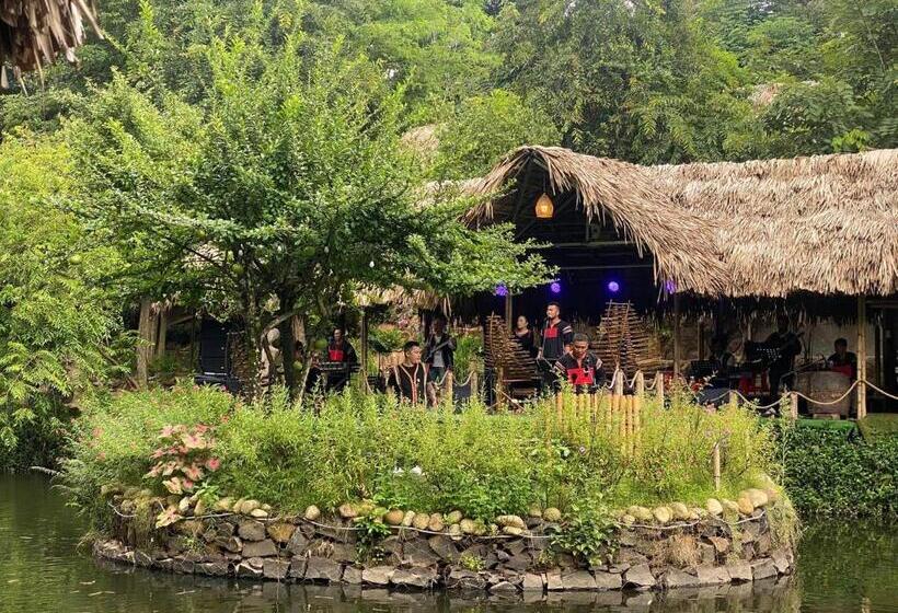 هتل Khu Du Lịch Sinh Thái Akoea