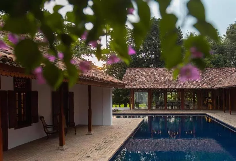 Hotelli Maya Tangalle