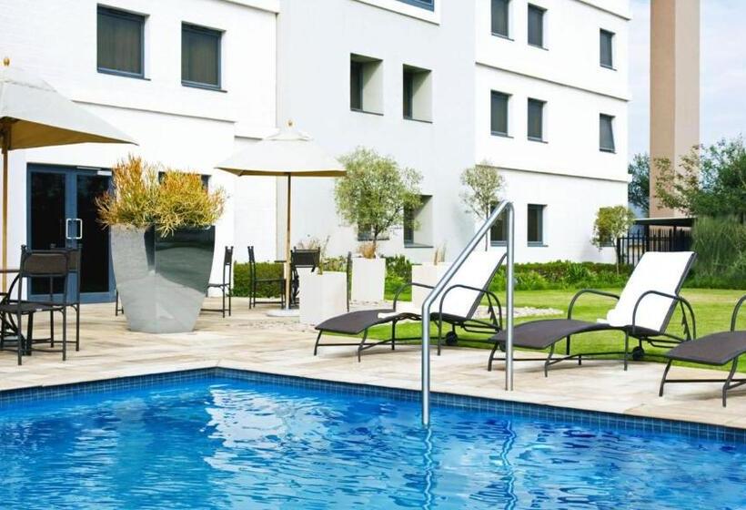 ホテル The Ridgepoint