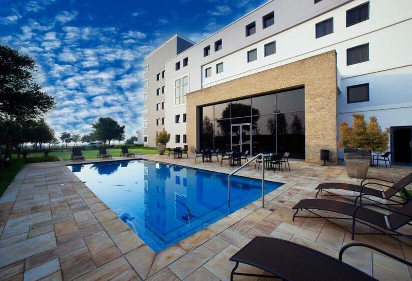 ホテル The Ridgepoint