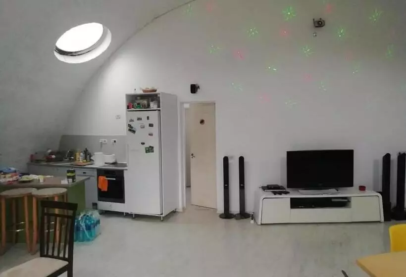 ペンション Domurile Din Zărnești