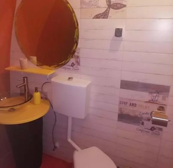 ペンション Domurile Din Zărnești